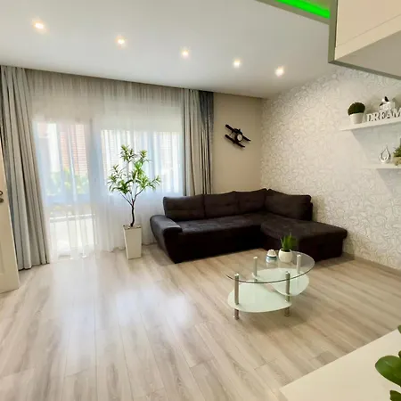 Downtown Dream Apartmans Апартаменты